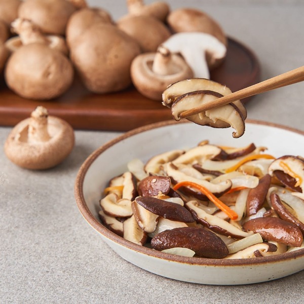경북 상주에서 기른 쫄깃한 국내산 생표고버섯